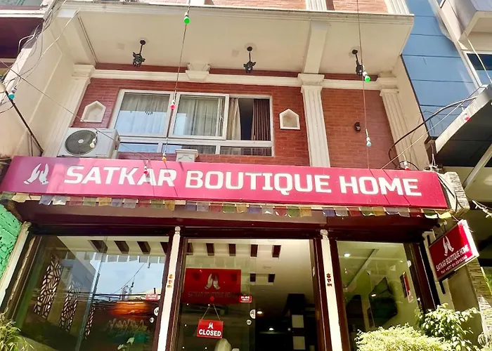 Satkar Boutique 3*